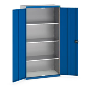 Cubio Cupboard with 3 Shelves. WxDxH: 1050X525X2000mm Ral 7035/5010 _SKU-40031030.11V
